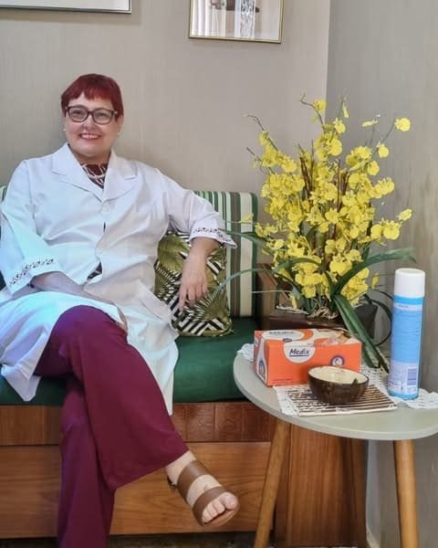 Dra. Solange Maria Laurencel - Especialista em dores